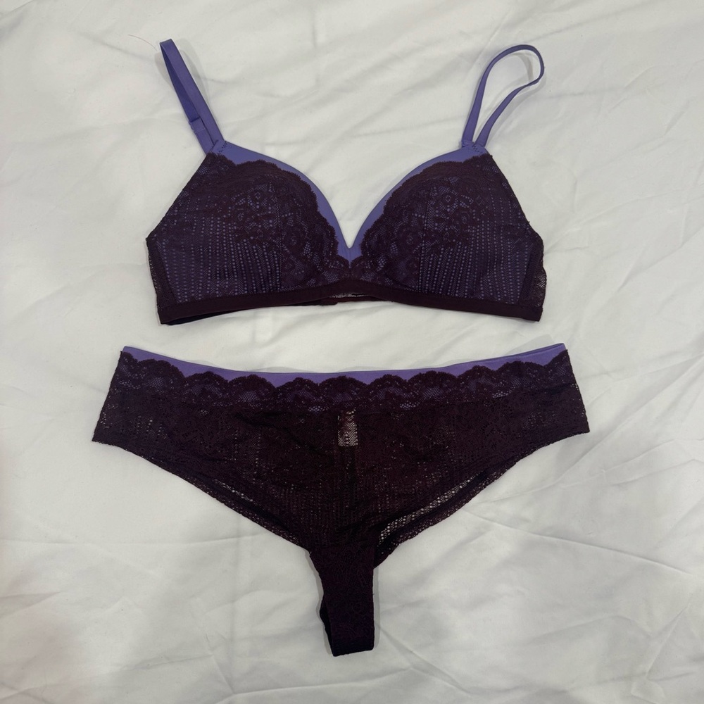 GapBody Purple Lace Favorite Wireless Bra 34B & Ultra Low Rise Hip Tanga Set M